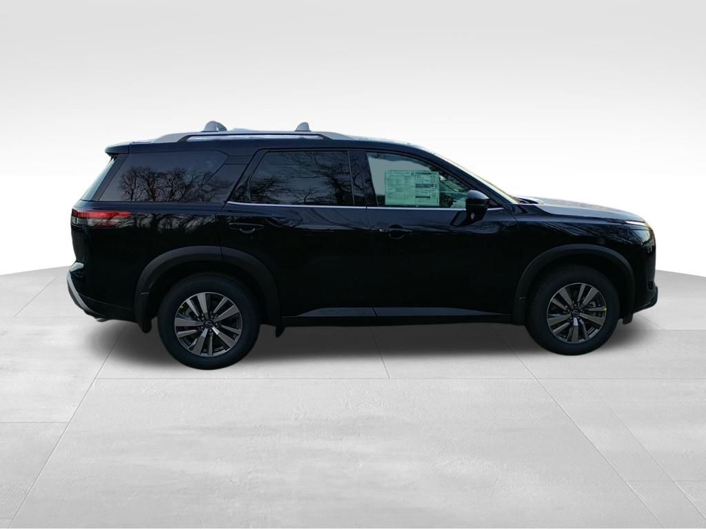 2025 Nissan Pathfinder SL photo 7