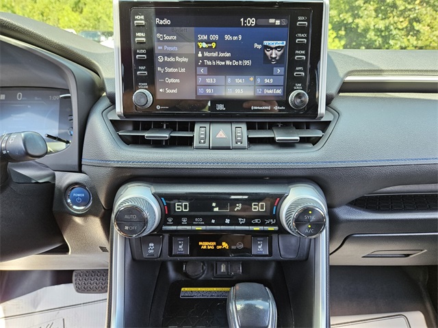 2020 Toyota RAV4 Hybrid XSE photo 22