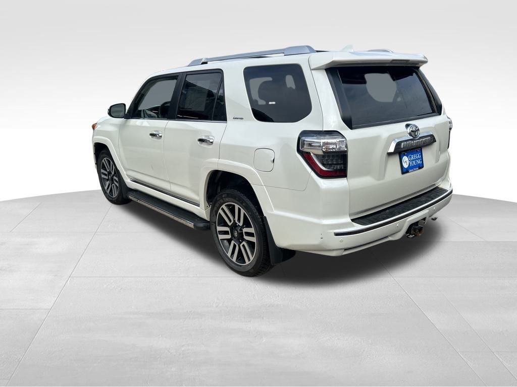 2022 Toyota 4Runner Limited photo 2