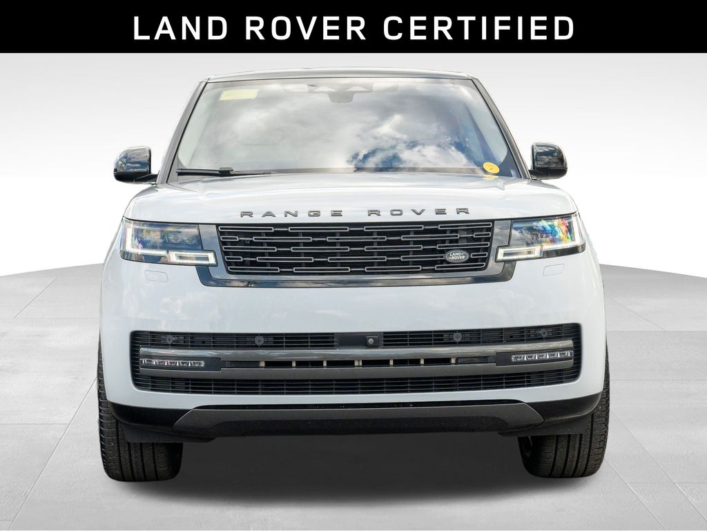 2023 Land Rover Range Rover SE photo 2