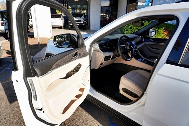 Used 2023 White Jeep Limited image 38