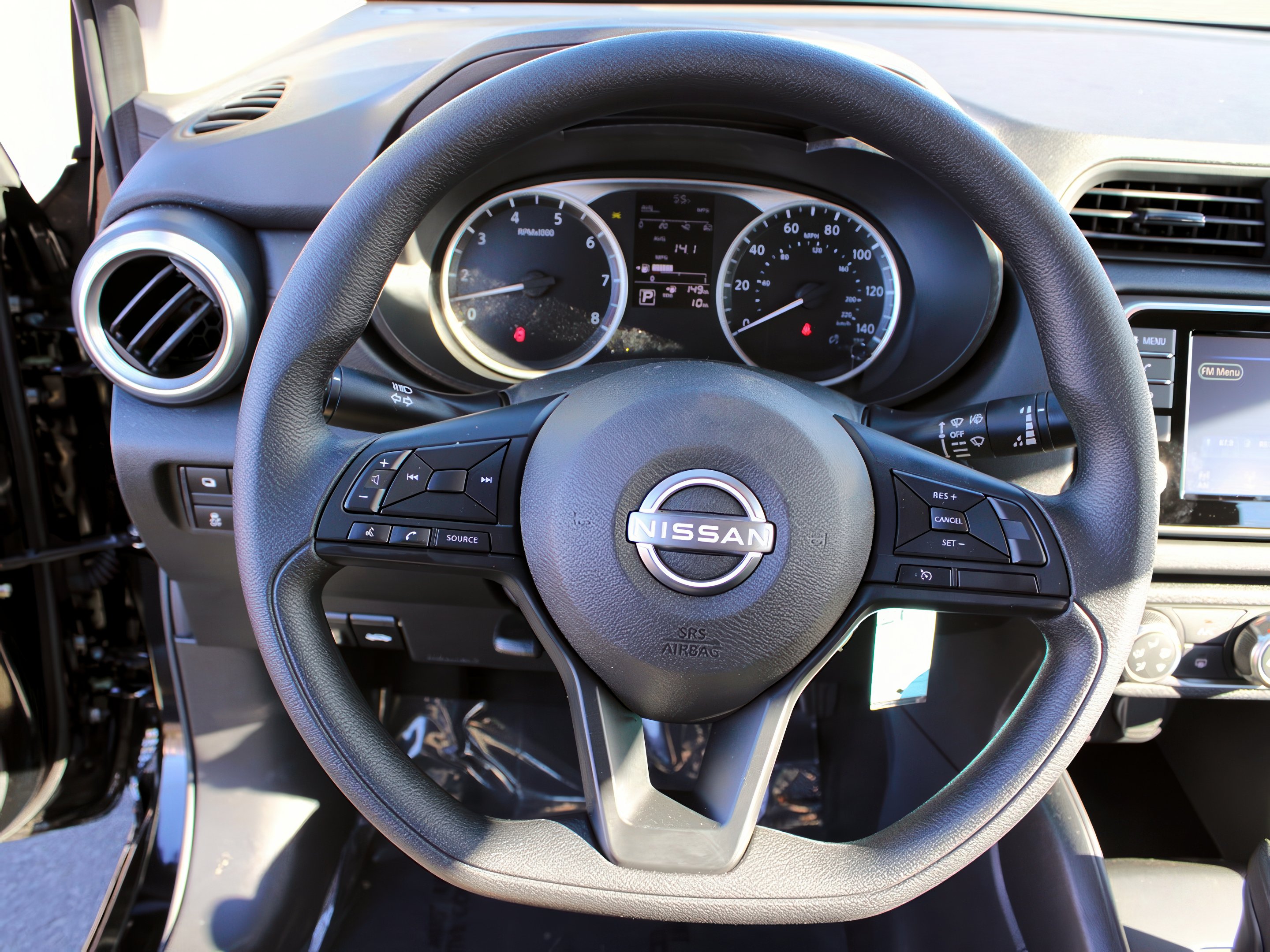 2025 Nissan Versa S photo 13