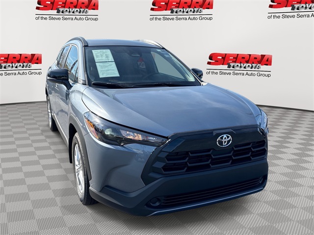 2026 Toyota Corolla Cross LE's photo