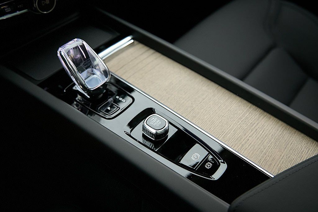 2026 VOLVO XC60 - Image 17