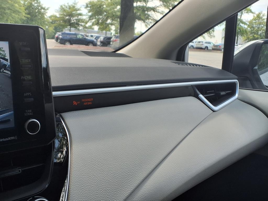 2022 Toyota Corolla LE photo 21