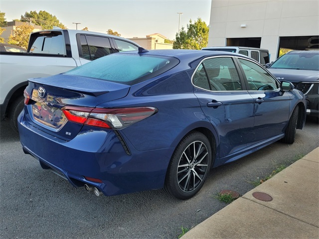 2024 Toyota Camry SE photo 2