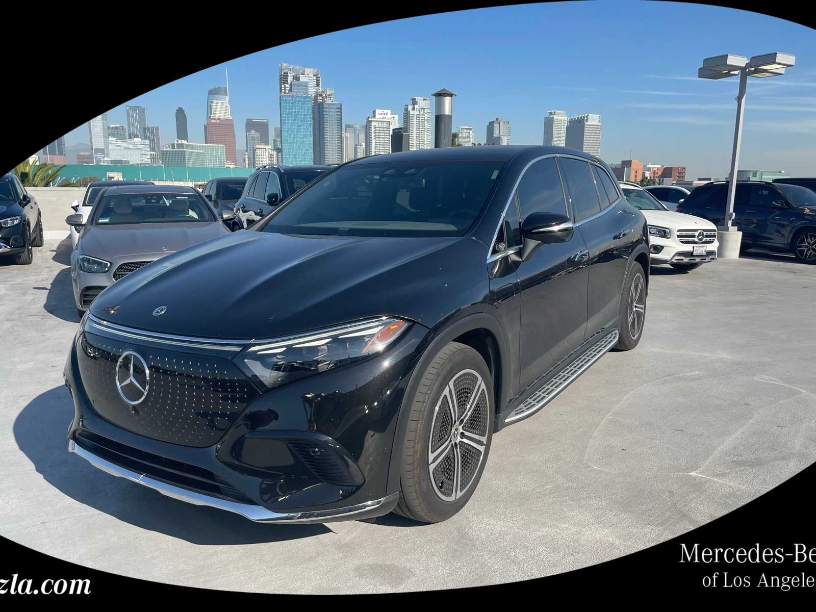 2023 Mercedes-Benz EQS SUV Base's photo