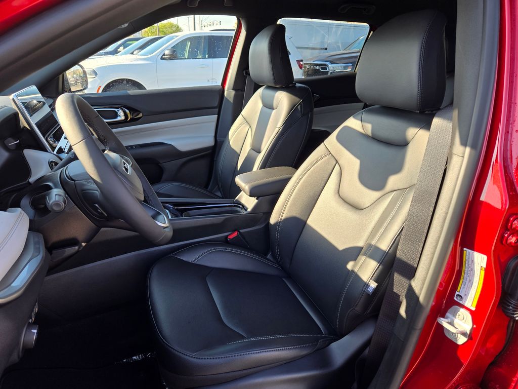 2026 Jeep Compass Limited photo 12