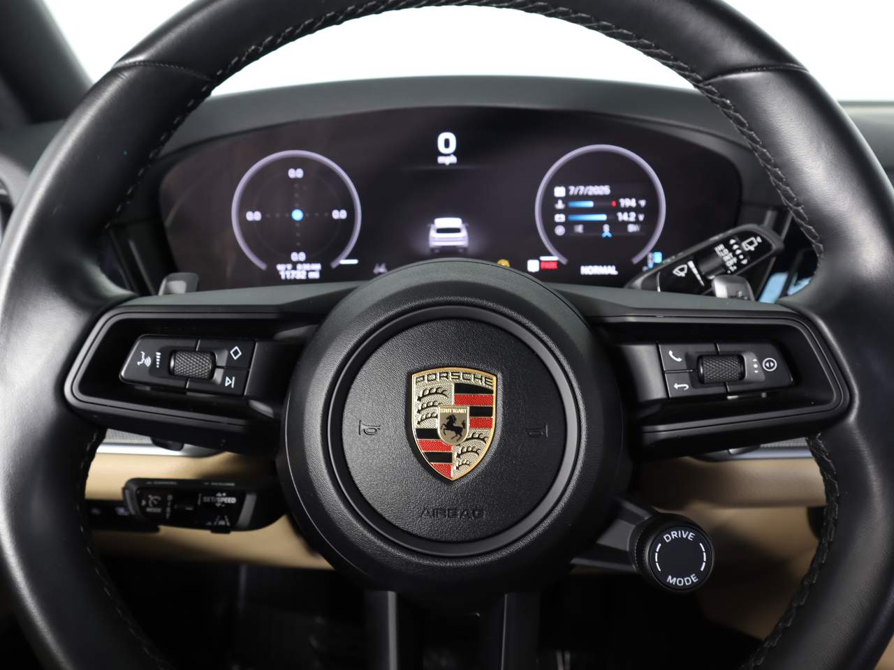 2024 Porsche Cayenne photo 17