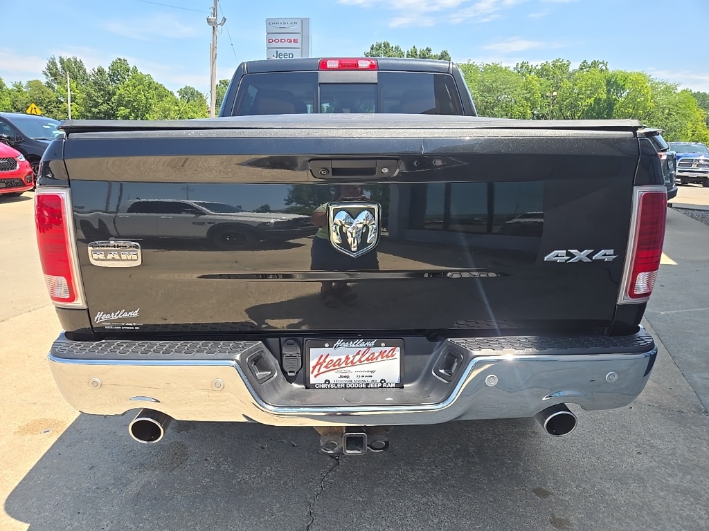 2017 Ram 1500 Laramie photo 9