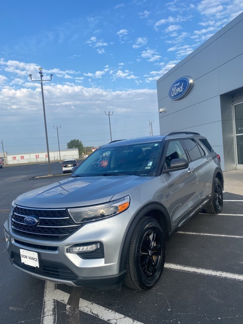 2021 Ford Explorer XLT photo 3