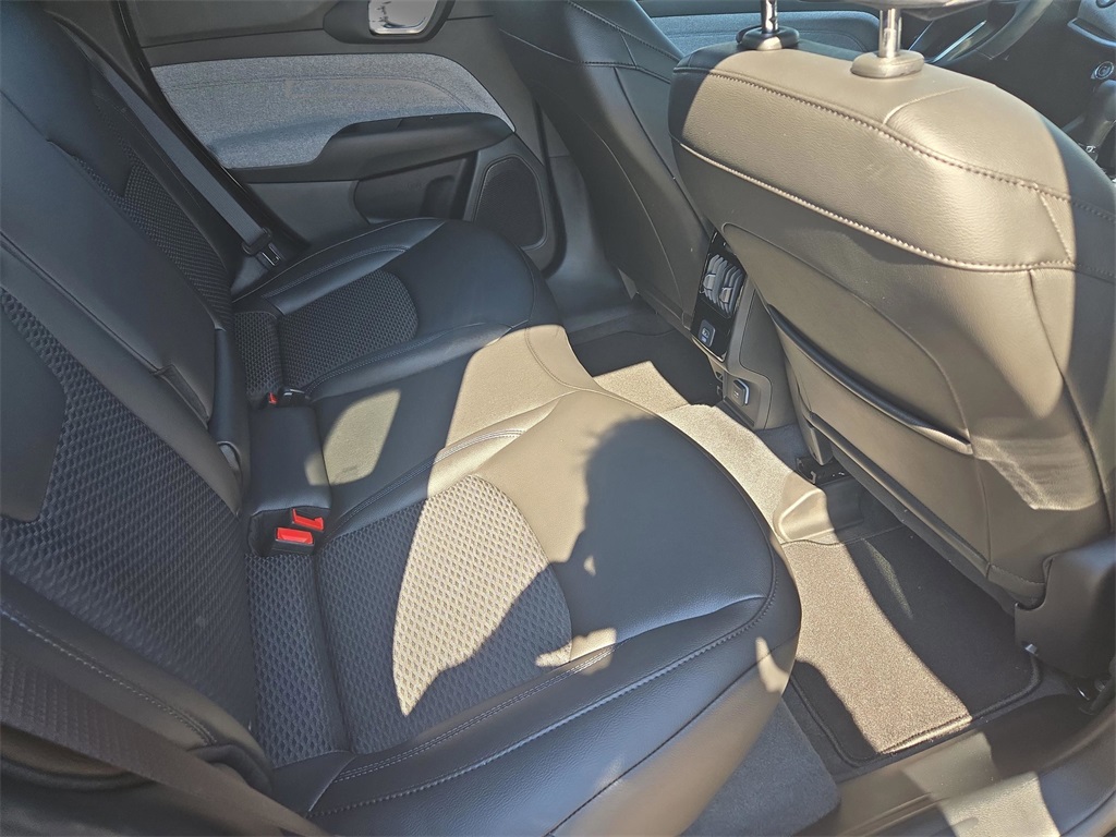 2025 Jeep Compass Latitude photo 25