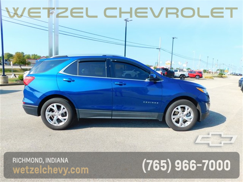 2020 Chevrolet Equinox LT photo 2