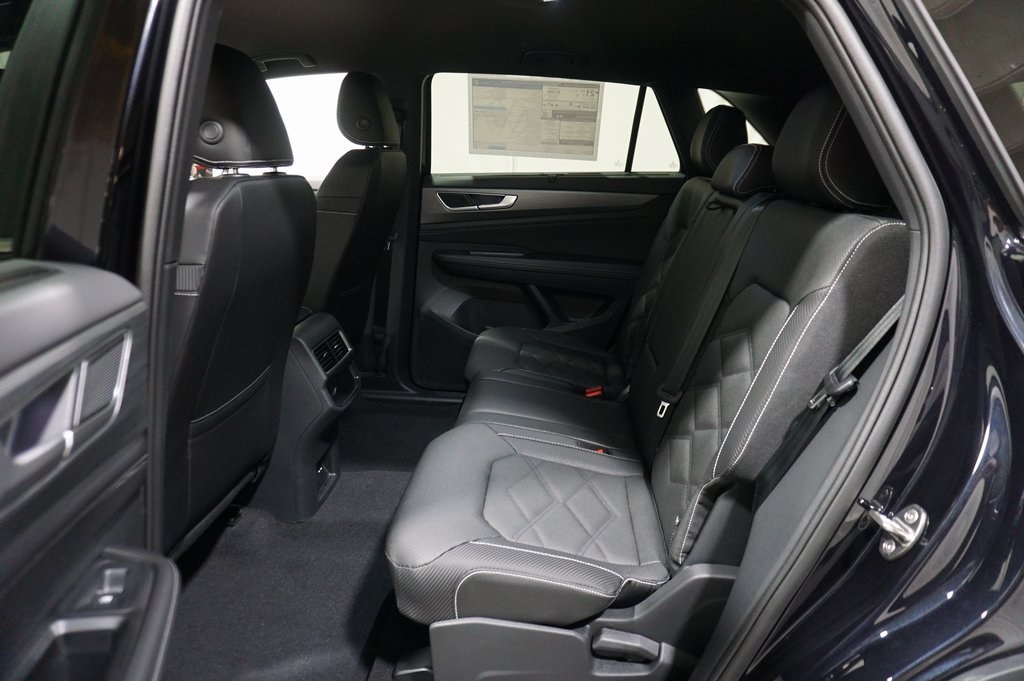 2025 Volkswagen Atlas Cross Sport SE Technology photo 9