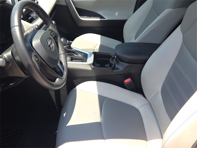 2021 Toyota RAV4 Limited photo 14