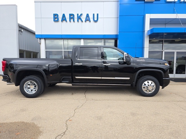 2026 Chevrolet Silverado 3500HD High Country photo 3