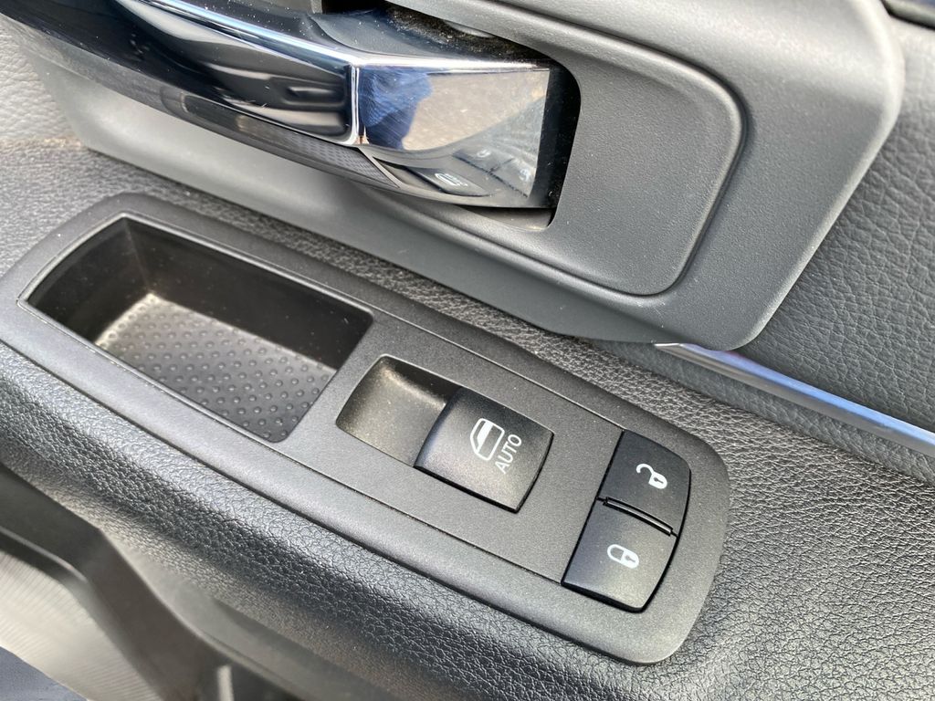 2023 Ram 1500 Classic SLT photo 13