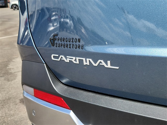 2026 Kia Carnival SX photo 5