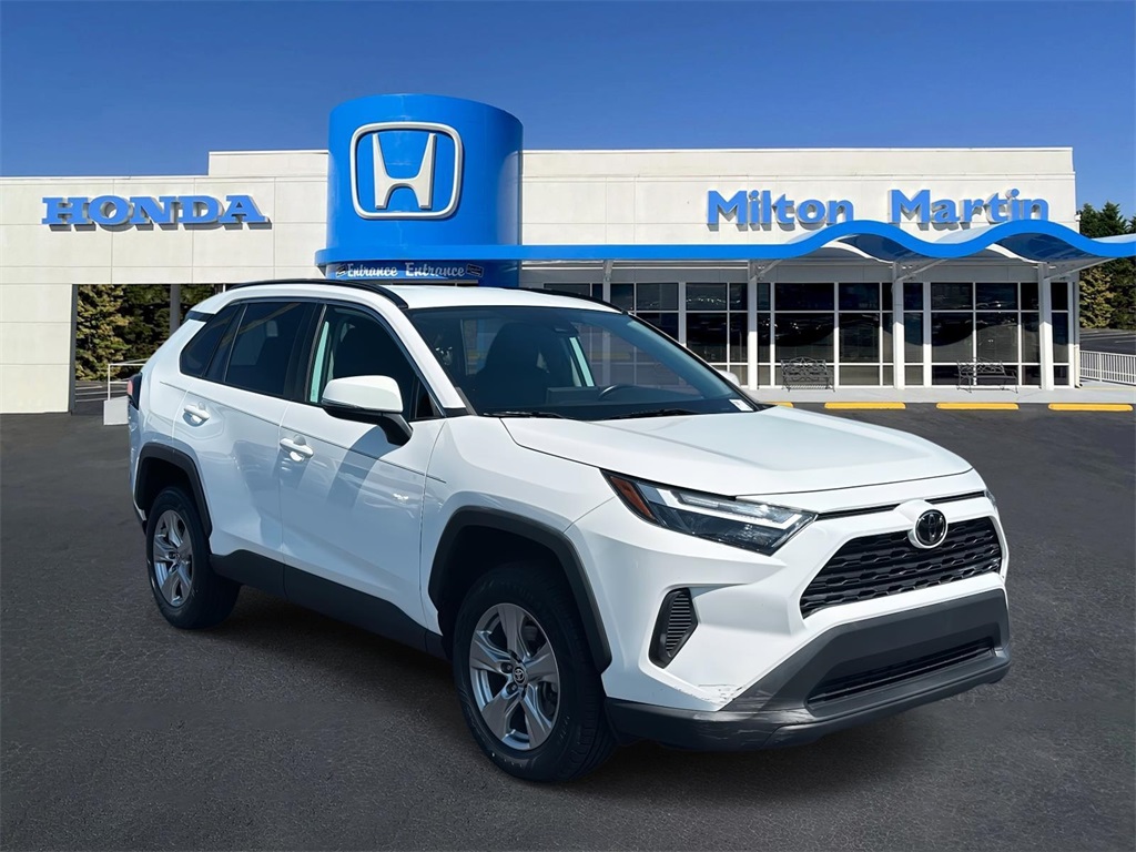 2022 Toyota RAV4 XLE