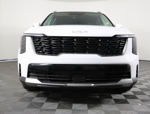 2025 Kia Sorento S photo 2