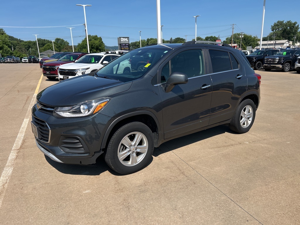 Used 2018 Chevrolet Trax LT with VIN KL7CJPSB8JB615898 for sale in Winona, Minnesota