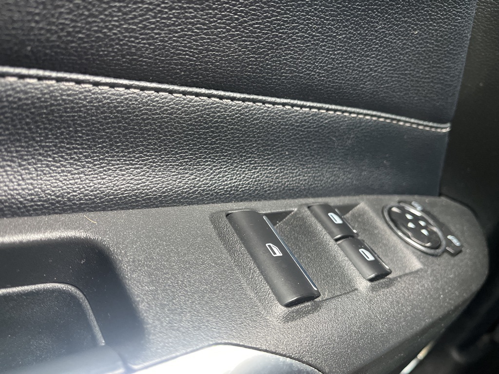 2020 Ford Mustang EcoBoost Premium photo 10