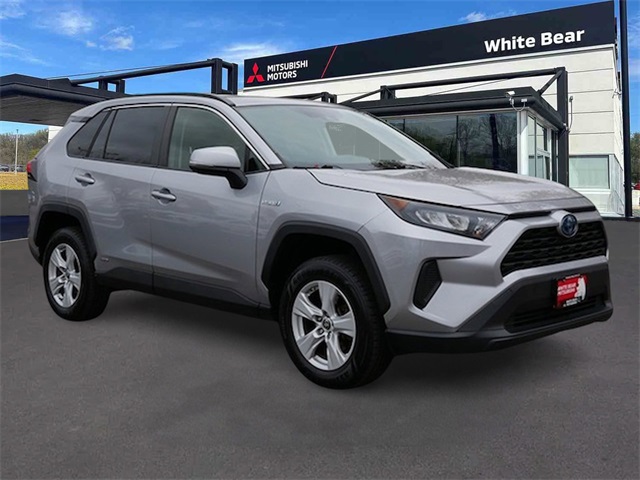 2019 Toyota RAV4 LE's photo