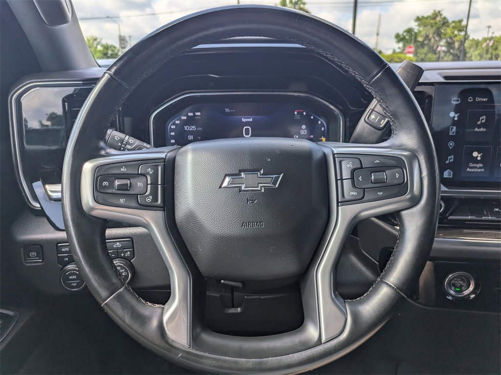2023 Chevrolet Silverado 1500 RST photo 23