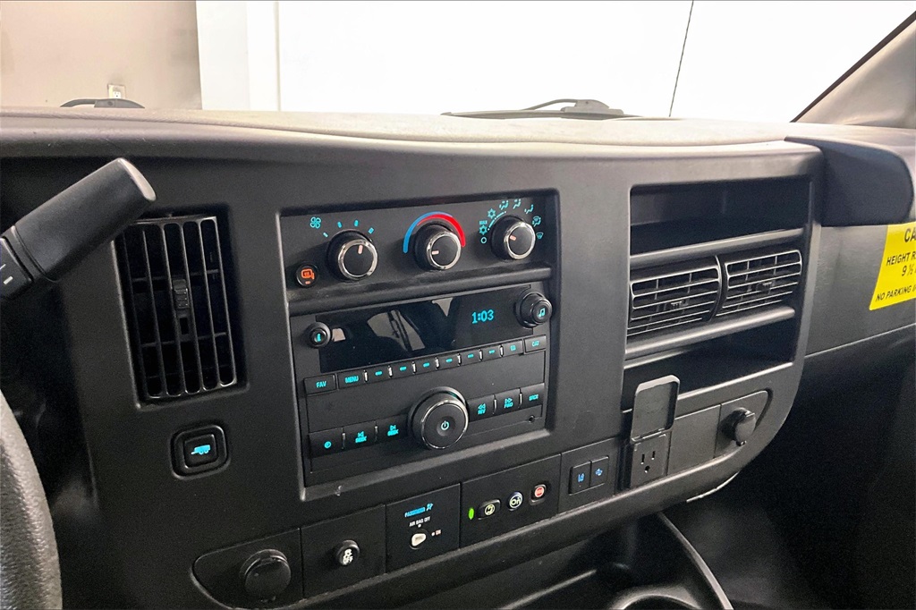 2020 Chevrolet Express 2500 LT photo 18
