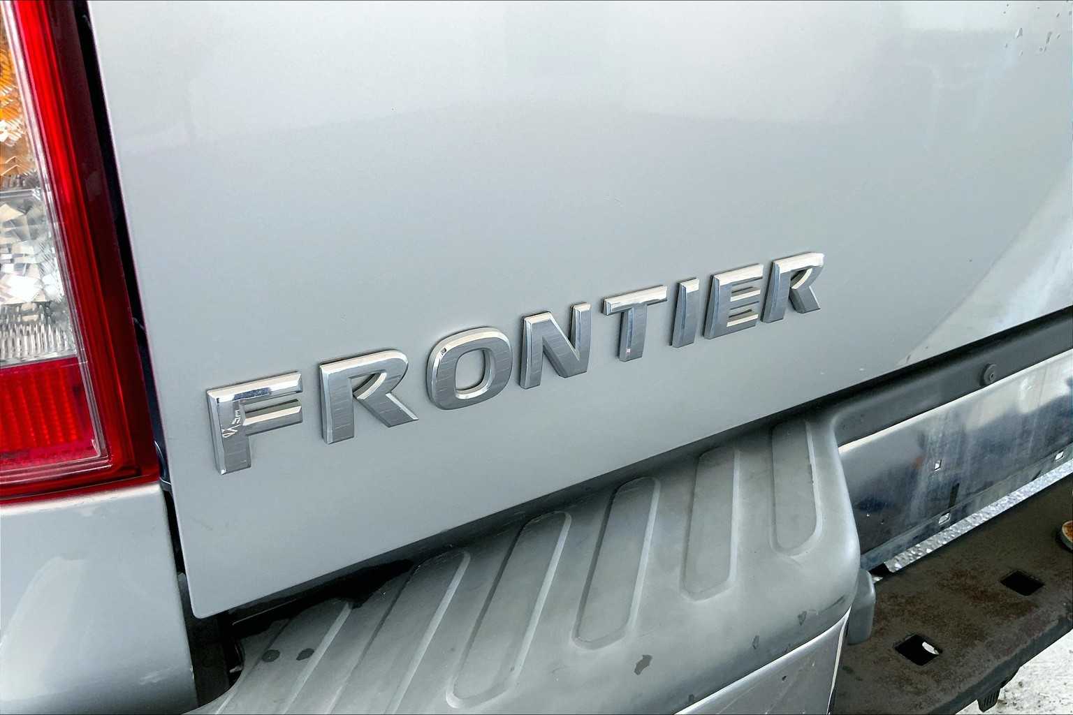 2017 Nissan Frontier SV photo 29
