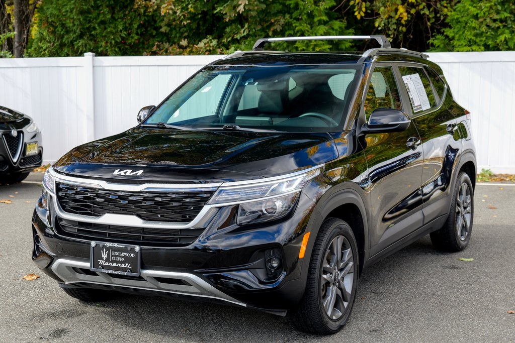 2023 Kia Seltos S photo 3