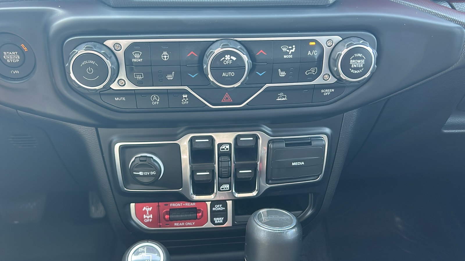 2023 Jeep Gladiator Rubicon photo 26
