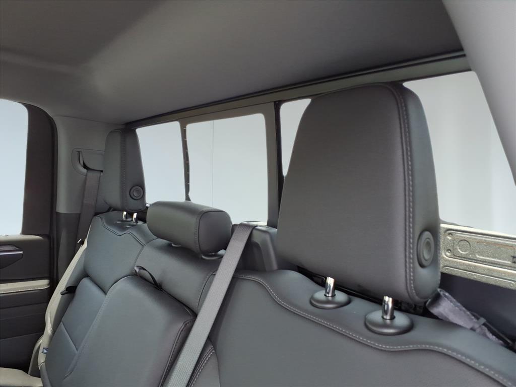 2025 Chevrolet Silverado 2500HD LTZ photo 11