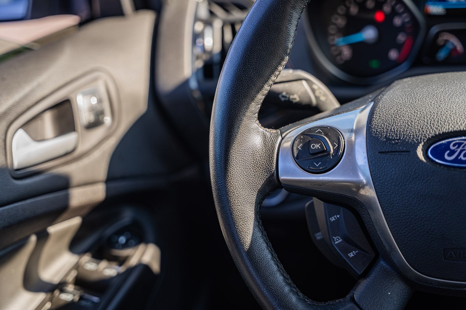 2014 Ford Escape Titanium photo 27