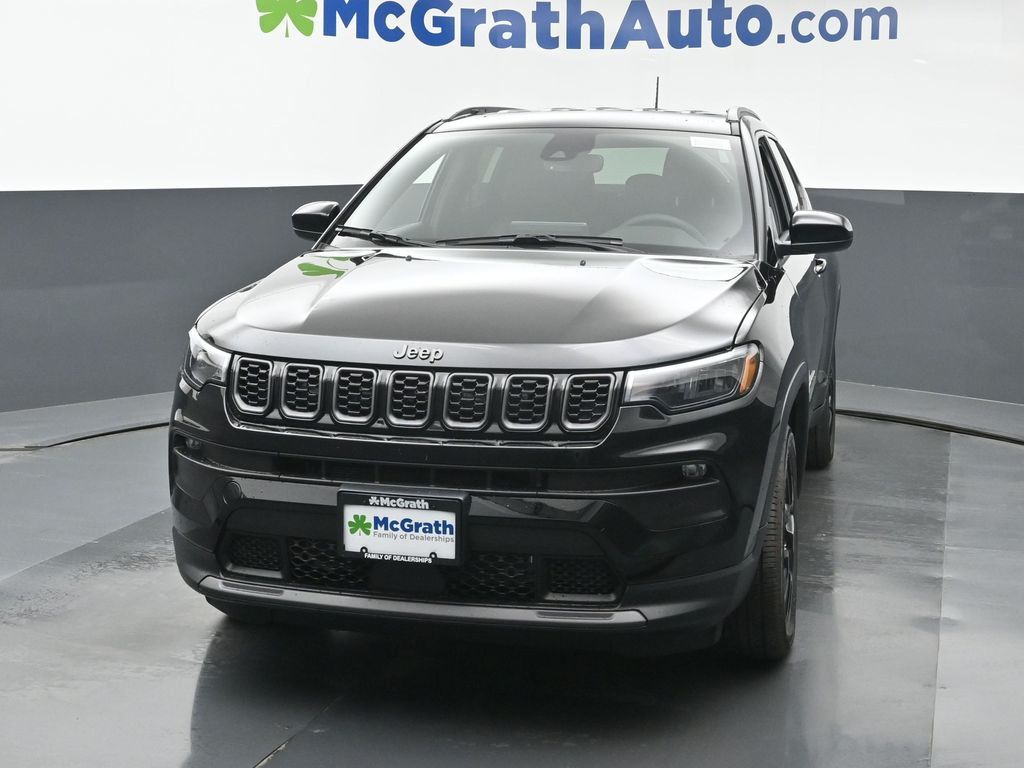 2026 Jeep Compass Latitude photo 3