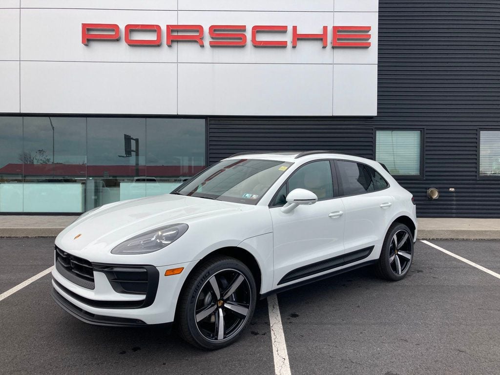 2025 Porsche Macan