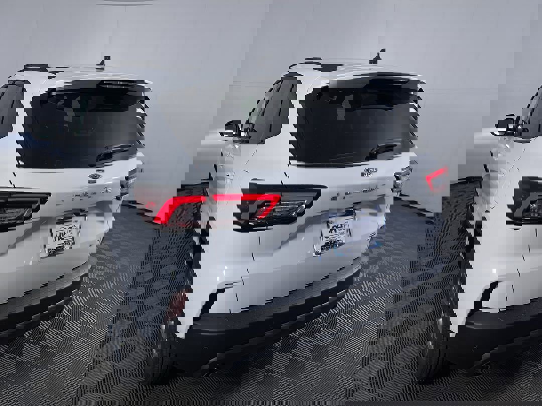 2026 Ford Escape ST-Line Select photo 22