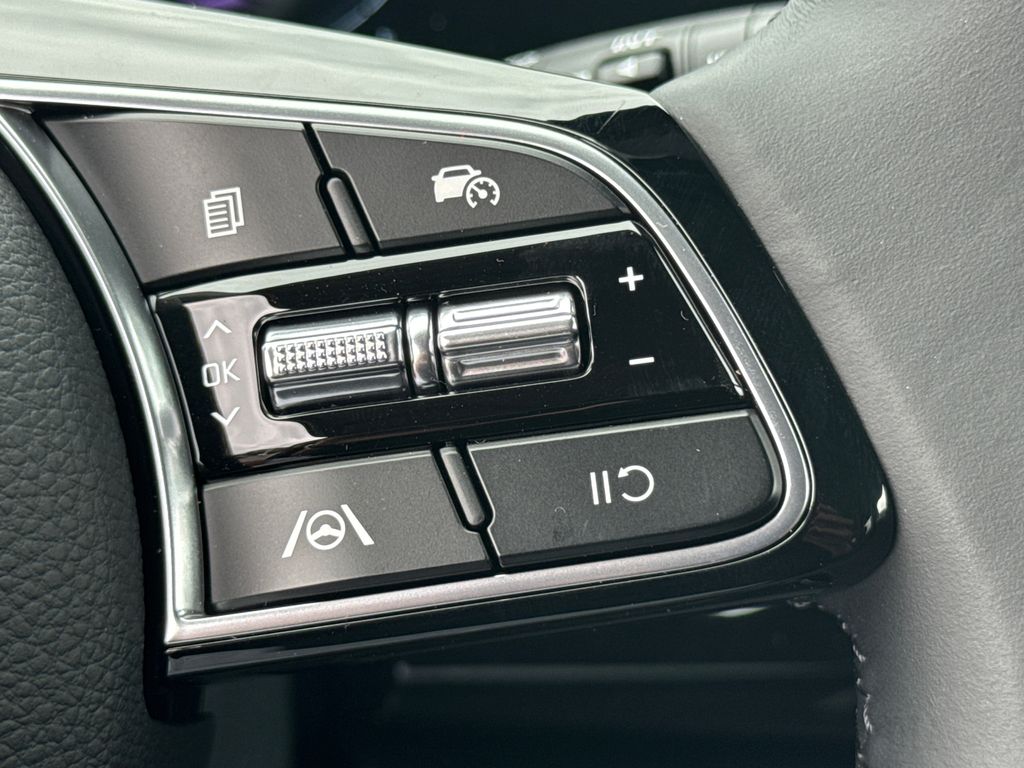 2025 Kia Seltos S photo 24