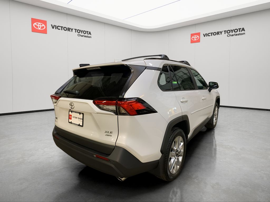 2025 Toyota RAV4 XLE Premium photo 3