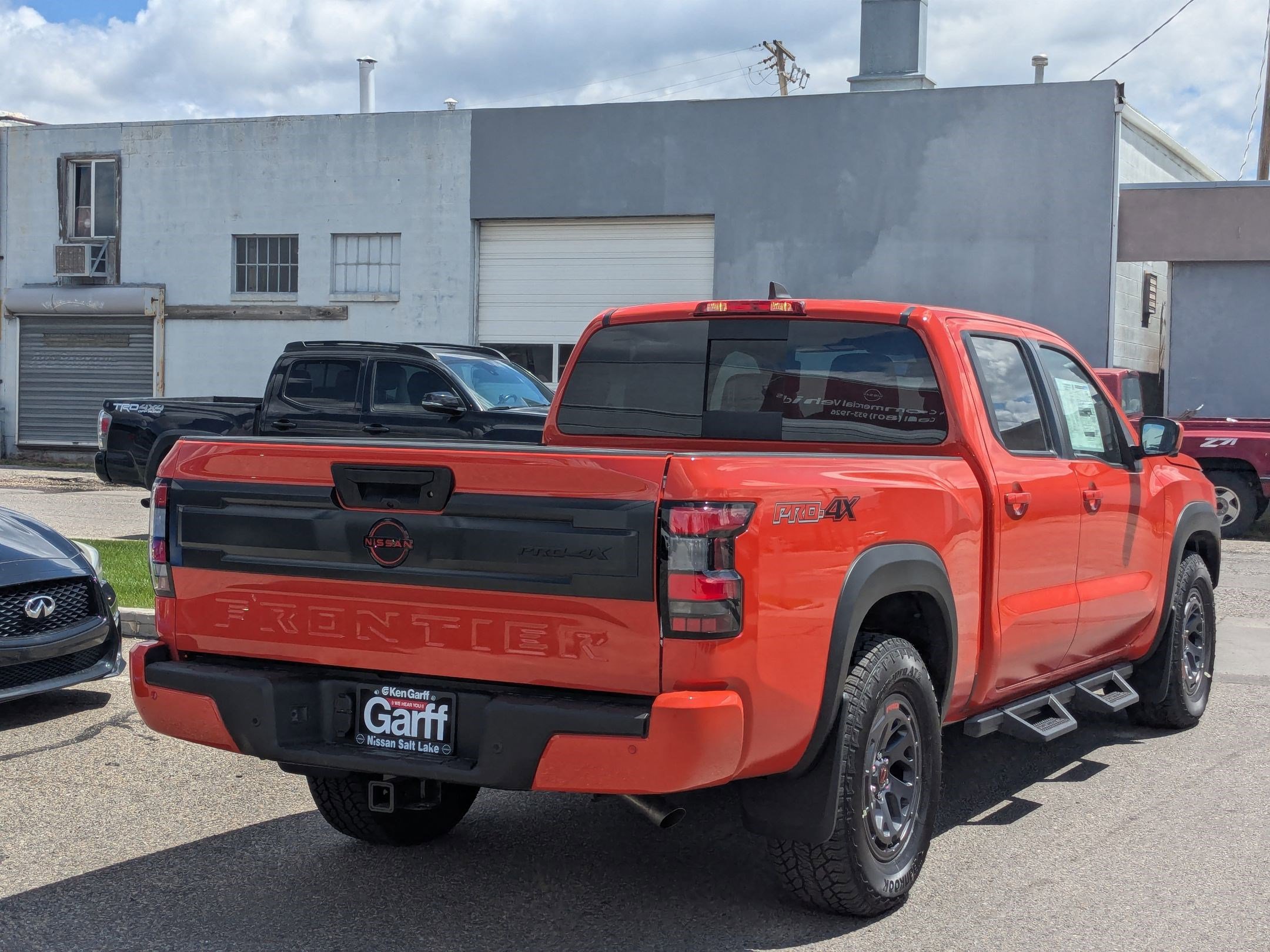 2025 Nissan Frontier Crew Cab PRO-4X photo 3