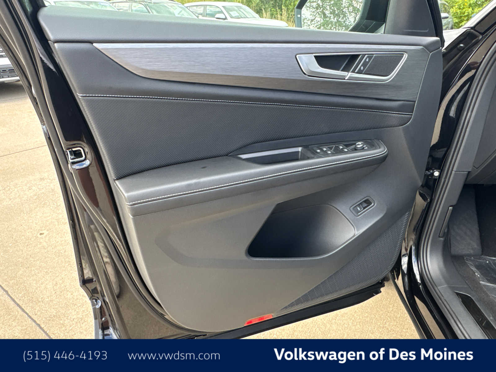 2026 Volkswagen Atlas Cross Sport SE Technology photo 18