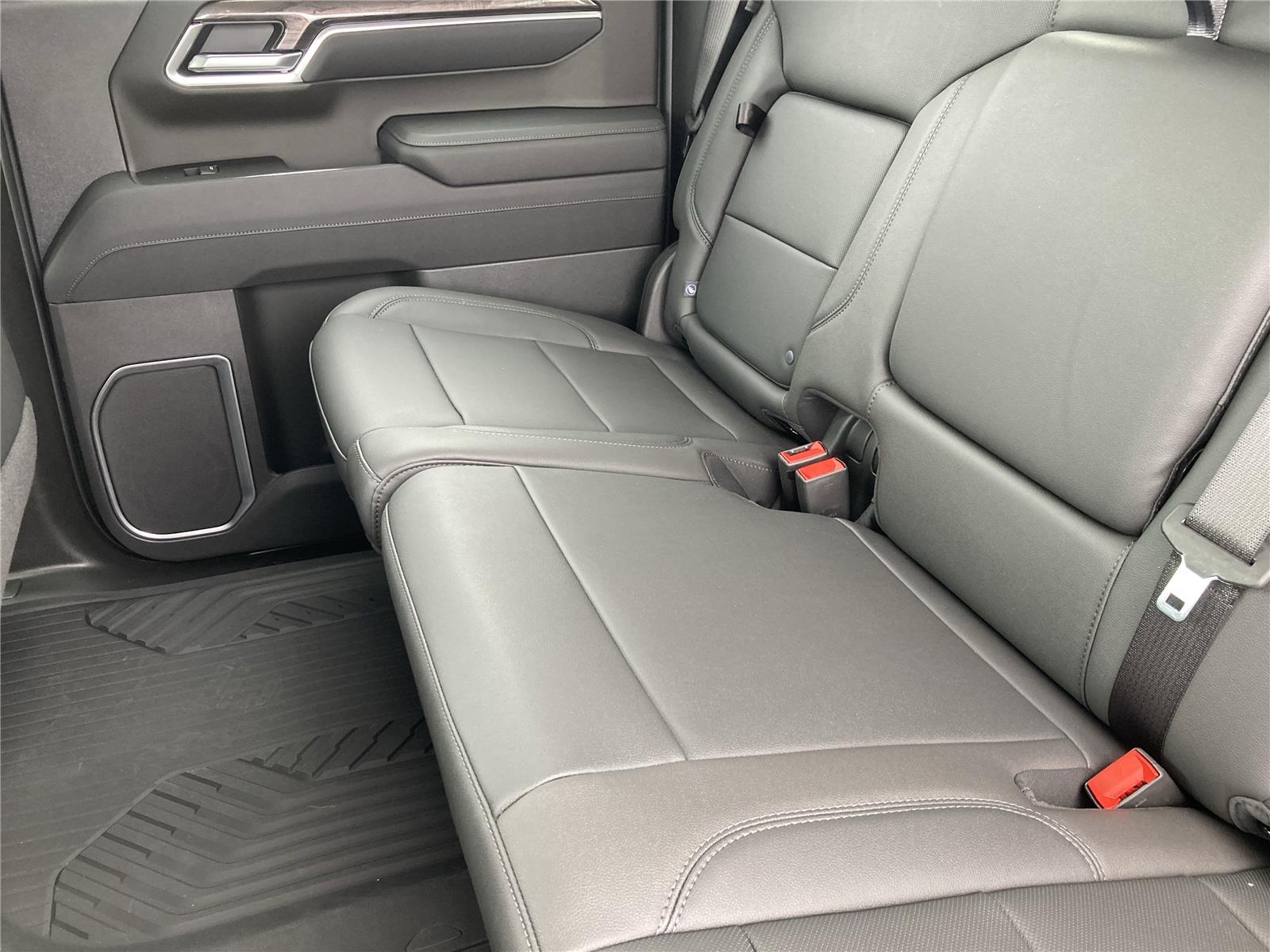 2026 Chevrolet Silverado 1500 LTZ photo 18