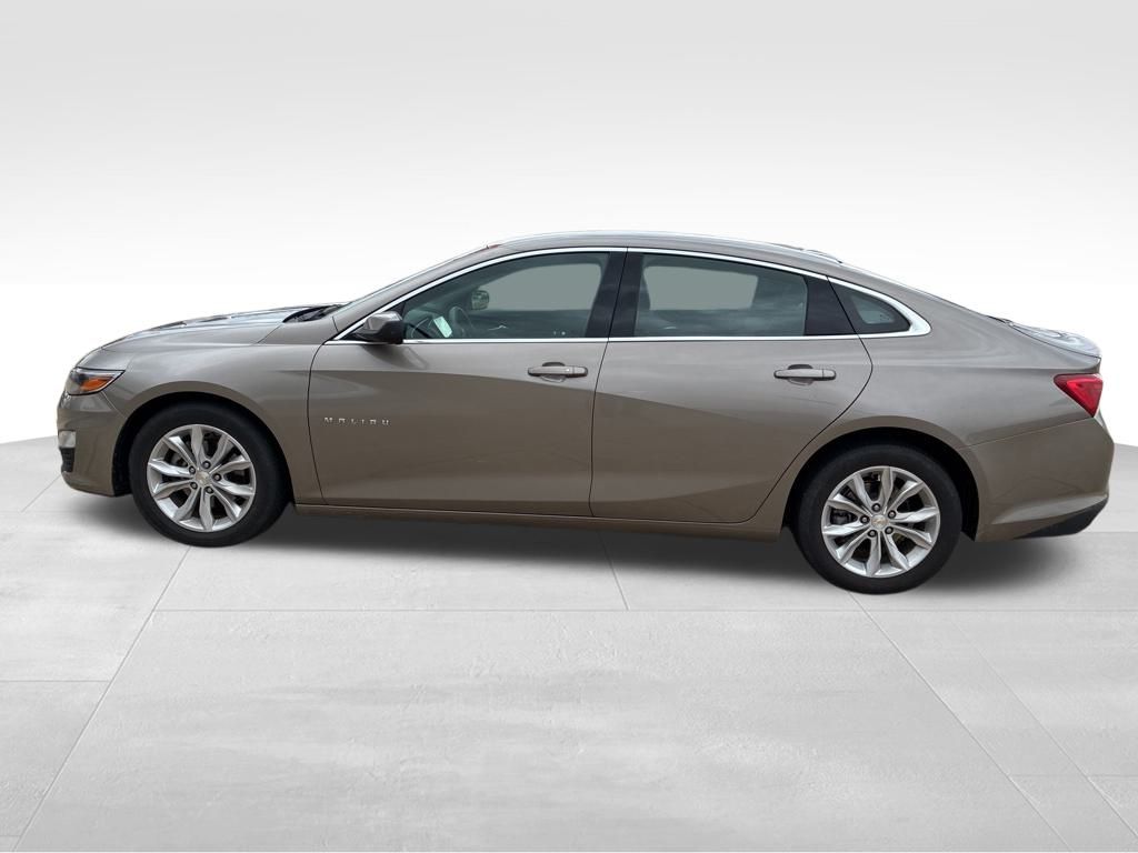 2023 Chevrolet Malibu 1LT photo 2