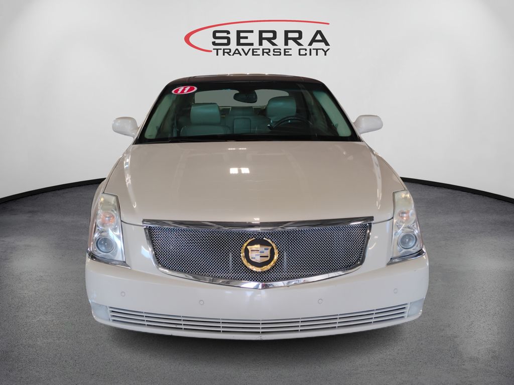 2011 Cadillac DTS Luxury photo 2