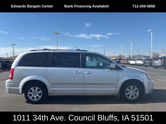 2010 Chrysler Town & Country Touring