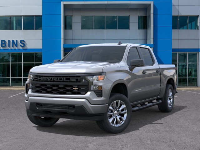 2026 Chevrolet Silverado Custom photo 4