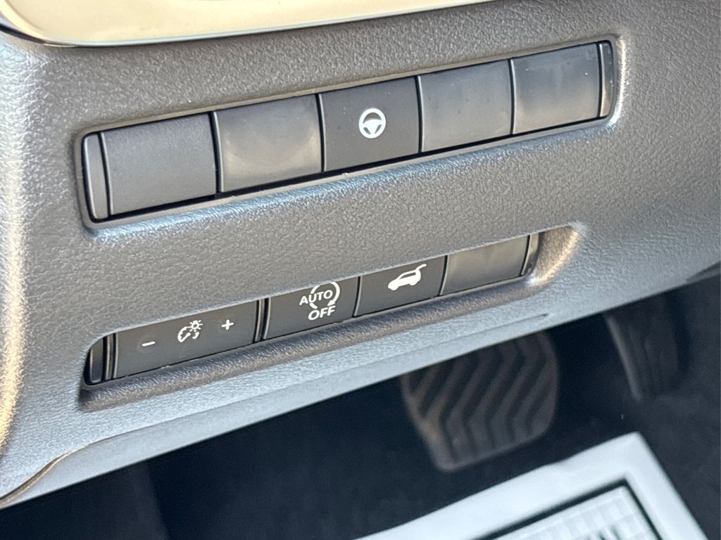 2026 Nissan Rogue SV photo 30