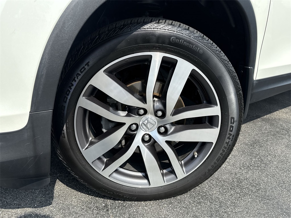 2016 Honda Pilot Elite photo 10