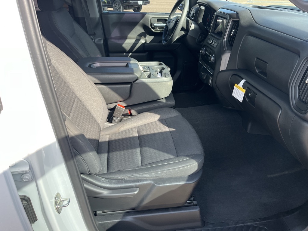 2023 Chevrolet Silverado 1500 Custom photo 15