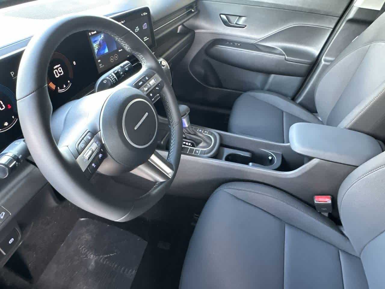 2026 Hyundai Kona SEL photo 12